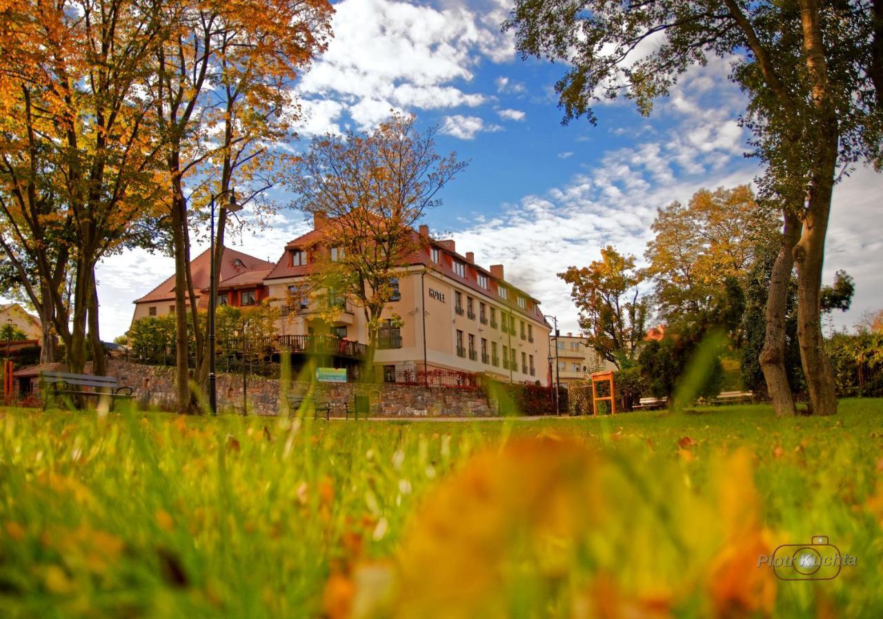 Hotel I Restauracja "Pod Orlem" Kartuzy Esterno foto